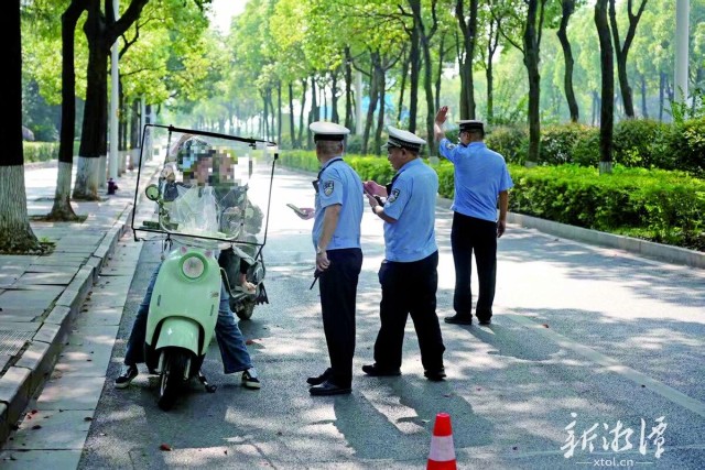 湘潭市开展“摩电”交通违法集中整治