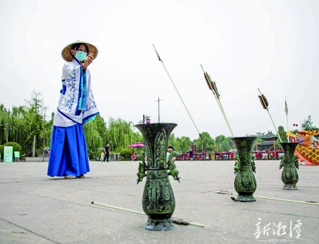 600-xxt2023-10-07～1｜窑湾“赏月”双节同庆系列活动之投壶。（景区供图）a334.jpg