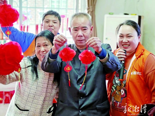600-xxt2024-02-24～1｜活动现场其乐融融。 （本报记者 吴珊 摄）932a.jpg