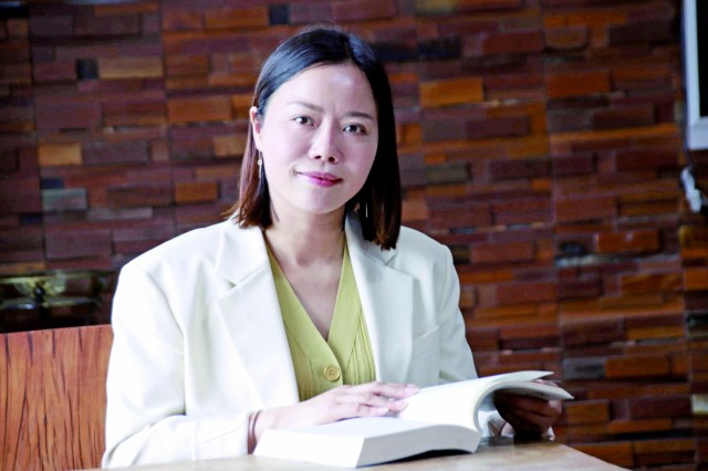 湘潭县百花小学校长 颜琳.jpg