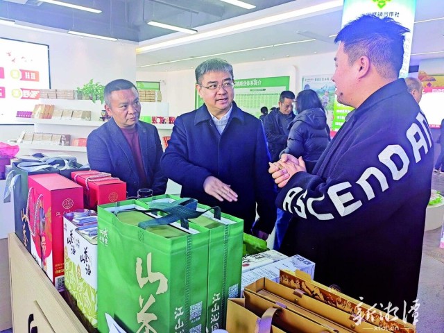 600-xxt2025-01-21～1｜沁椿堂公司参加日前举行的湘乡市2025年农产品产销对接会。1332.jpg