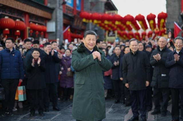 2024年春节前夕，习近平赴天津看望慰问基层干部群众。.jpg